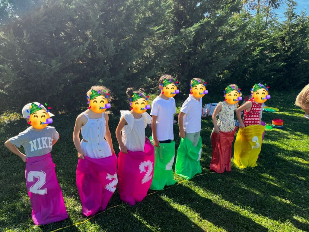 Kindergeburtstag Kinderanimation Sackhüpfen